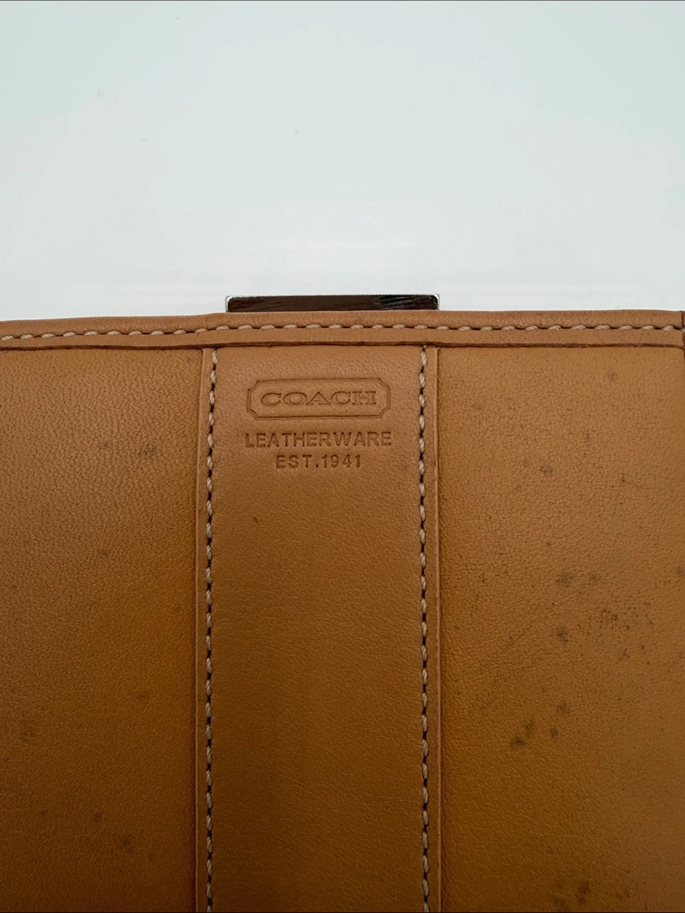 Coach Vintage Tan Leather Bifold Wallet with Panel Stitching and coin pouch